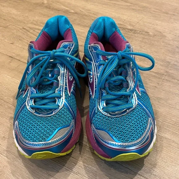 Brooks Blue and Pink Adrenaline GTS Athletic Running Shoes 9 - Picture 2 of 16